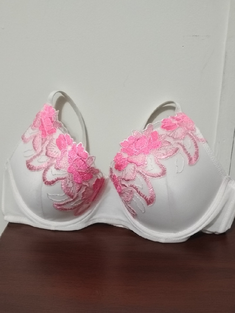 BCBG White Bra with Pink Floral Embroidery - Women's 36B Intimates